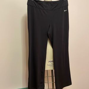 Women’s Activewear Black Nike Sz (Large/XL ?)